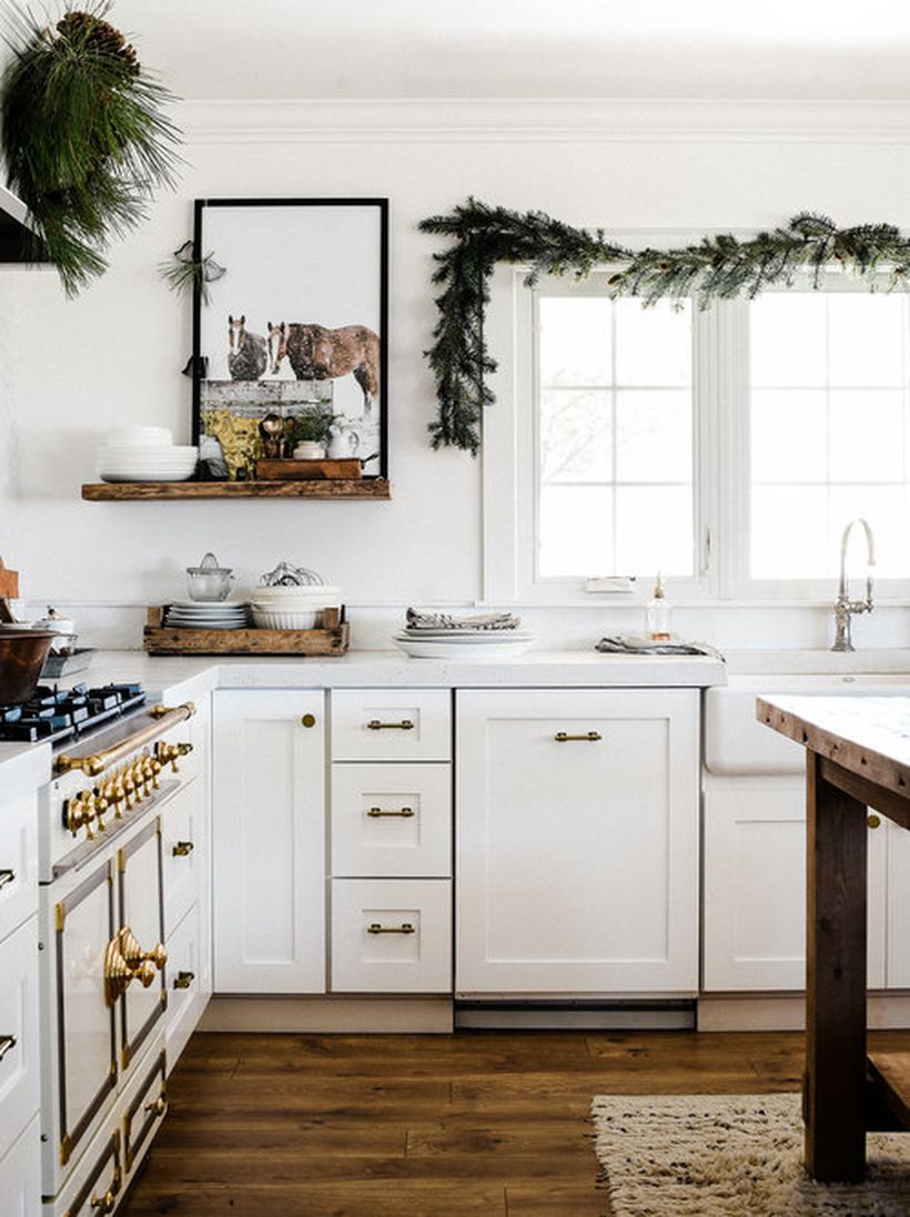 Farmhousechristmasdecoratingideasforaminimalchristmas_boxwoodavenue