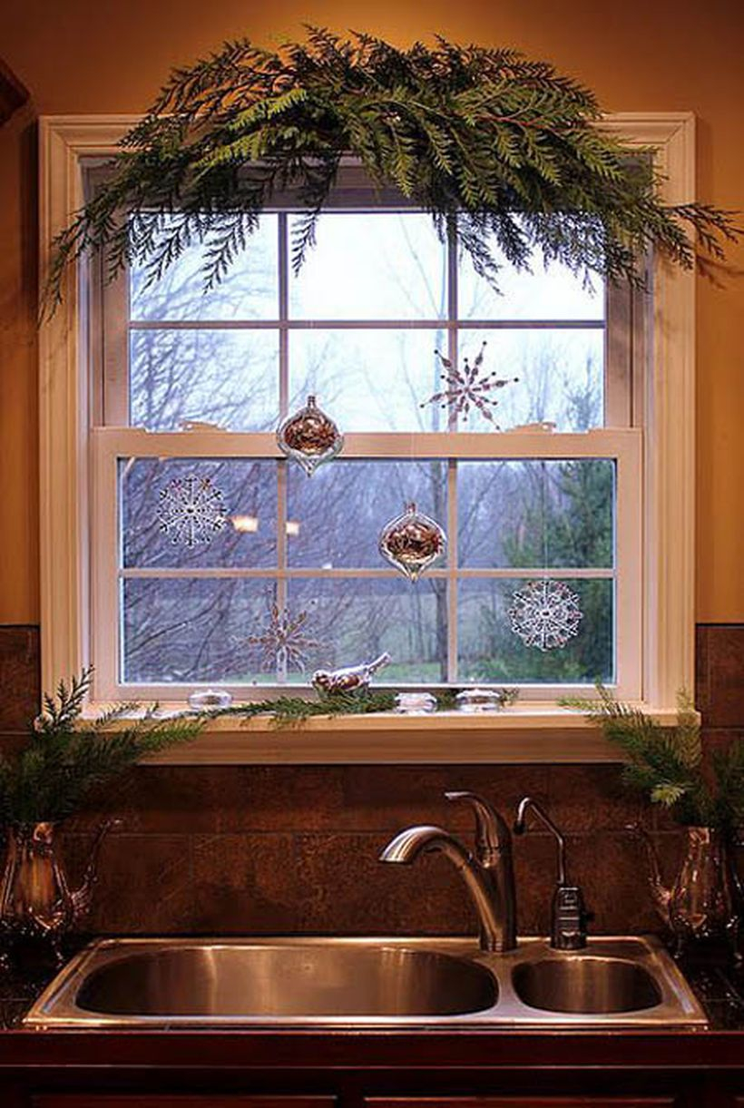 Green leaves decoration for window