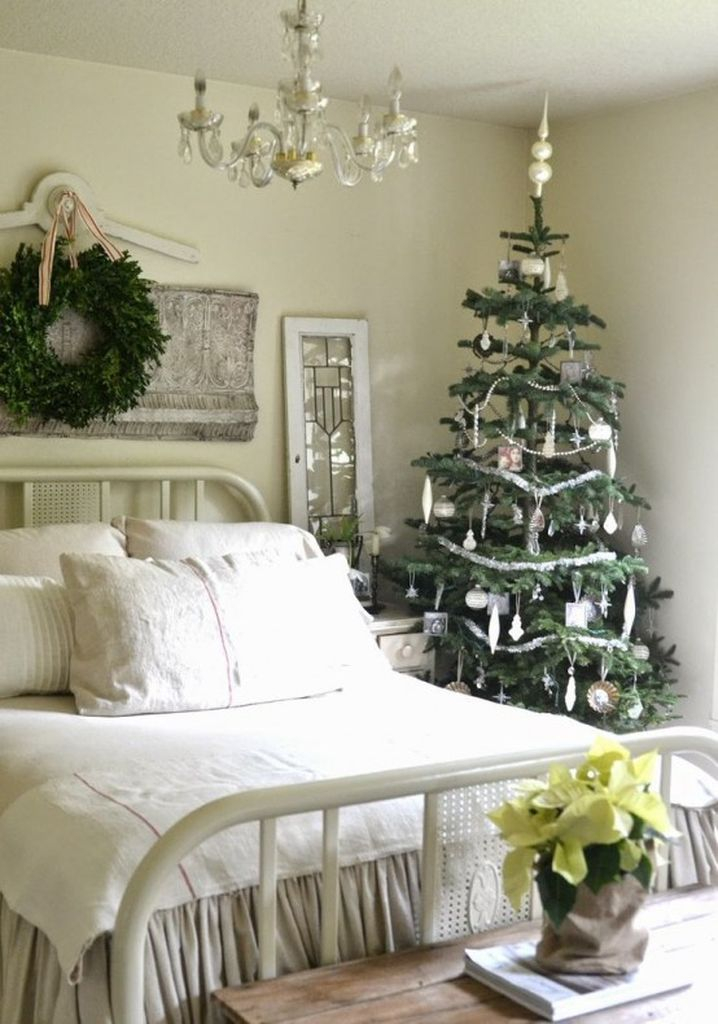 Neutral bedroom with christmas tree