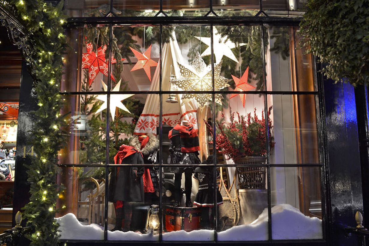 Ralph-lauren-windows-london-07