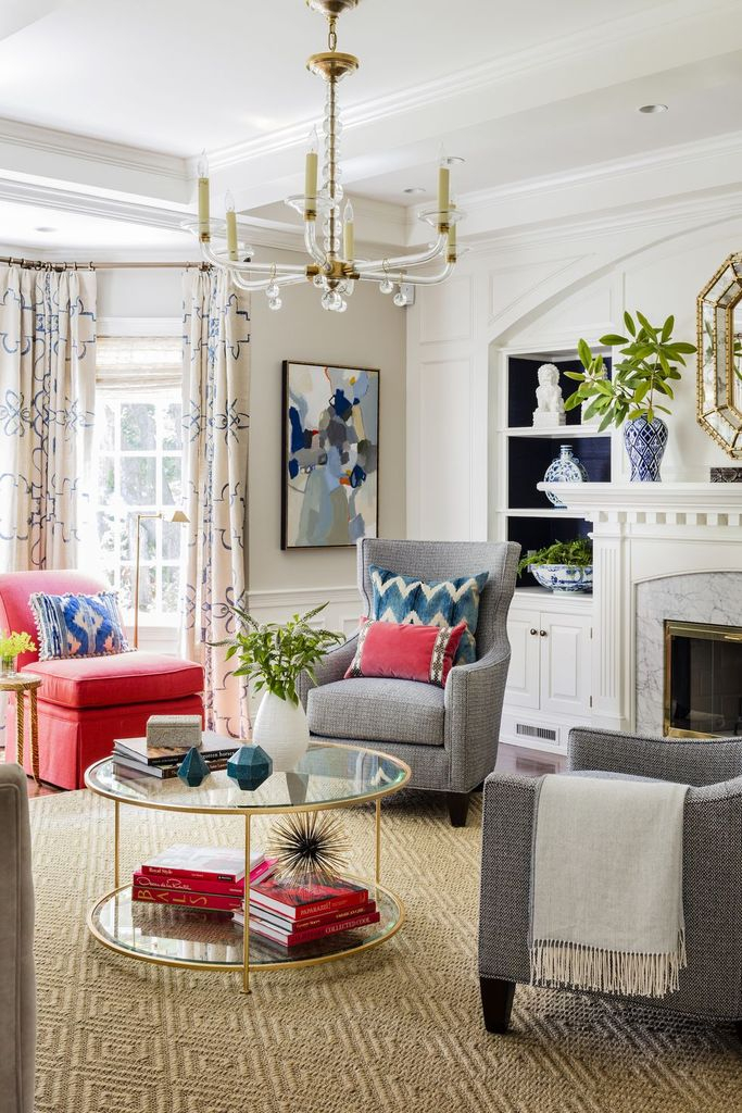 Vintage living room design with decorative lighting