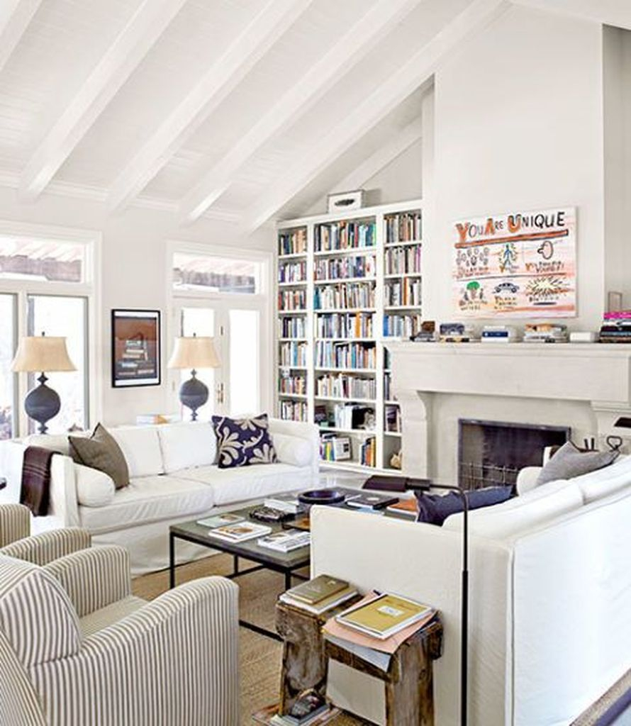 White ceiling combined with white walls for living room decoration