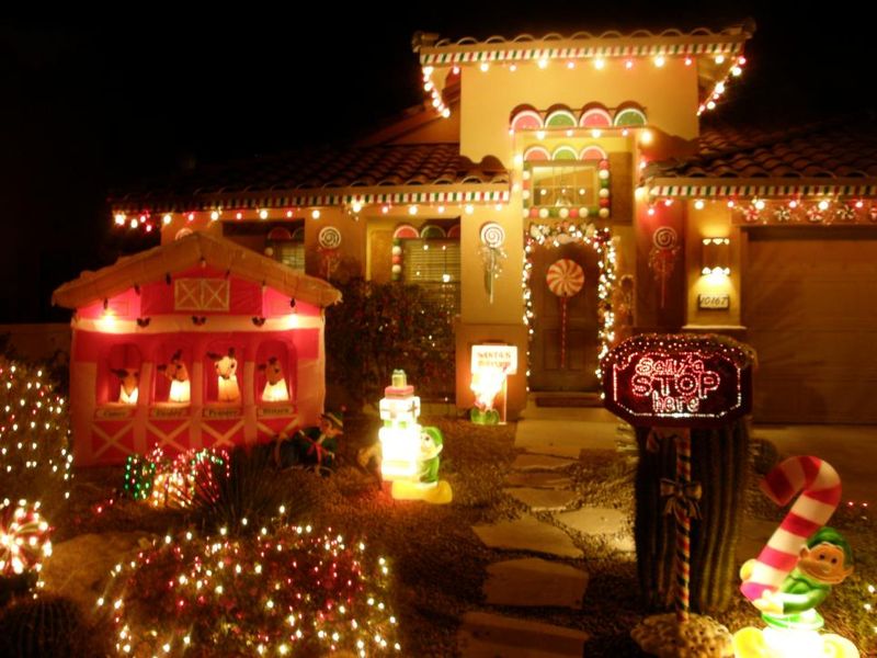 A-candy-adorned-home-with-icing-all-around-the-edges.