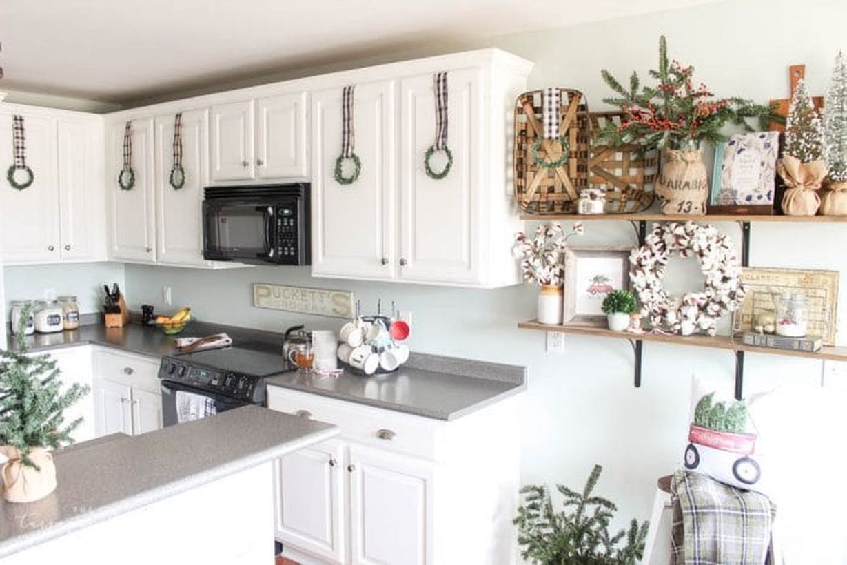 Diy-kitchen-christmas-wreaths-10-e1511800387937-1