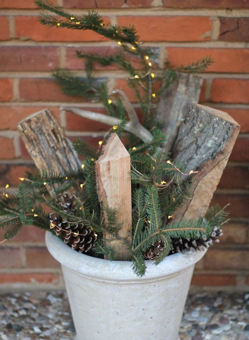 Gallery-1453412311-christmas-porch