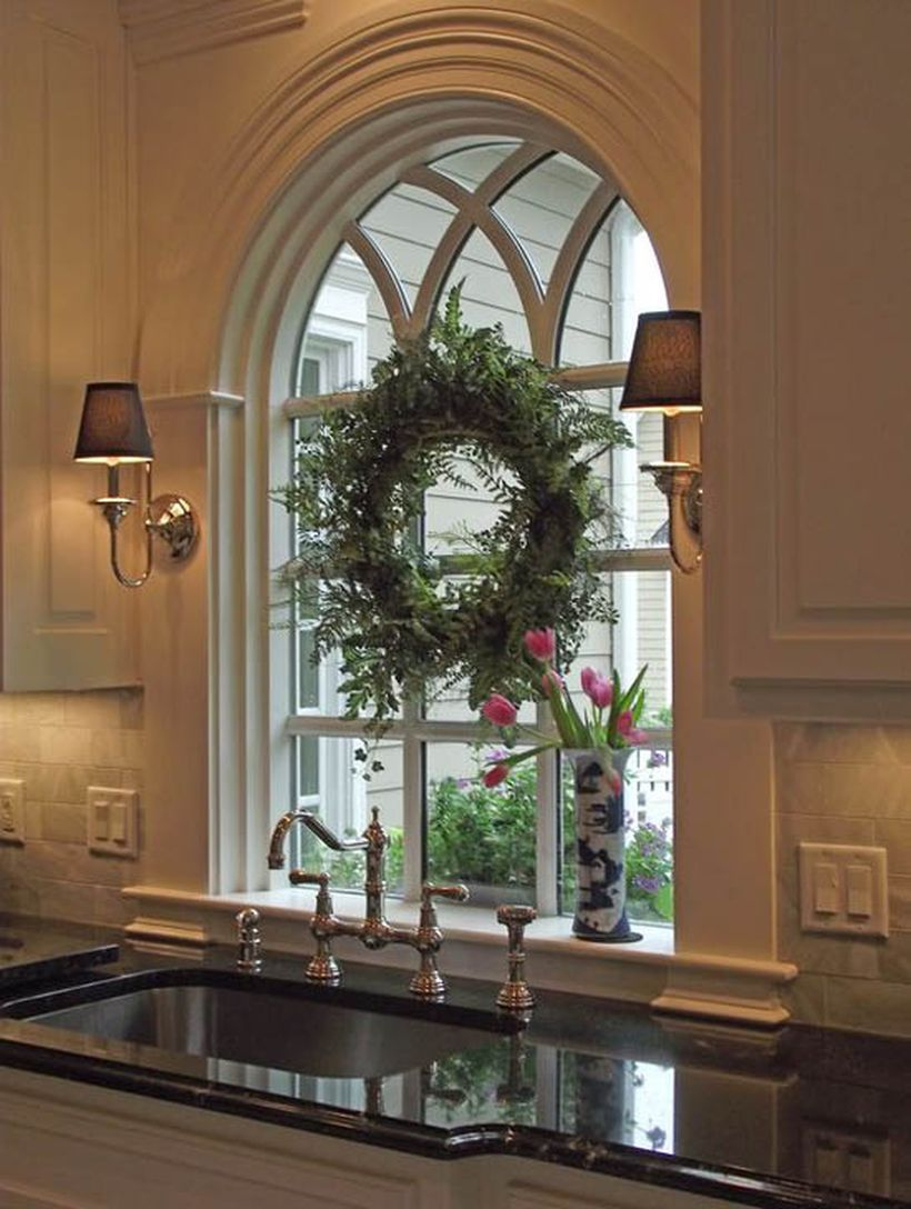 Green wreath decoration