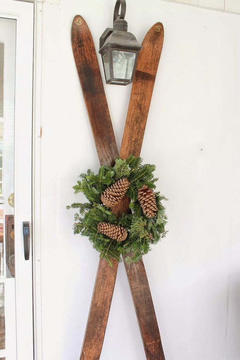 Winter-decorating-ideas-ski-decoration-1540998989