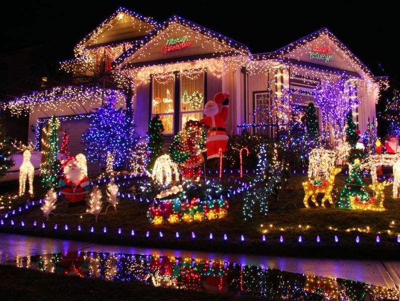 With-classic-reindeer-figures-an-inflatable-santa-and-candy-canes