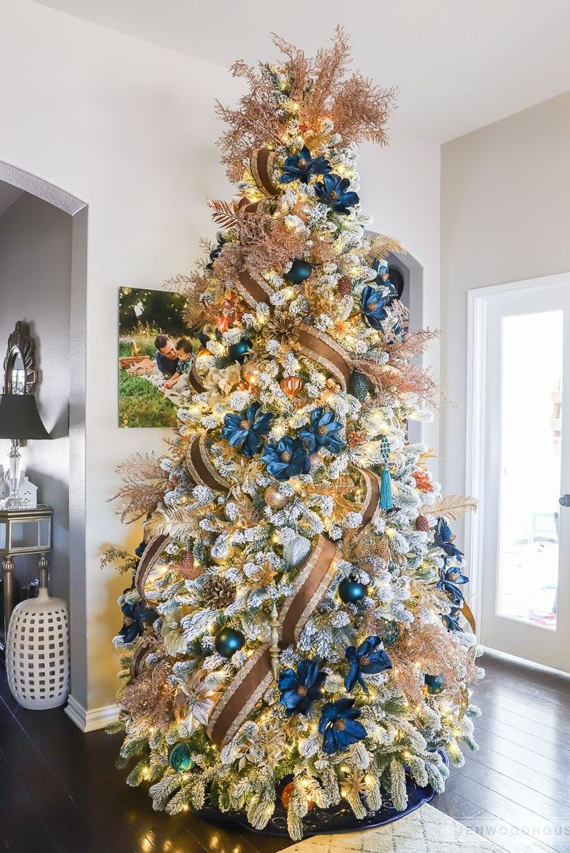 1christmas-tree-decor-1-1572897208