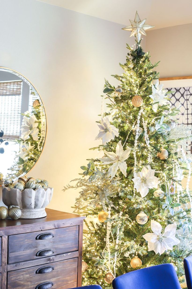 1christmas-tree-decor-2-1572897209