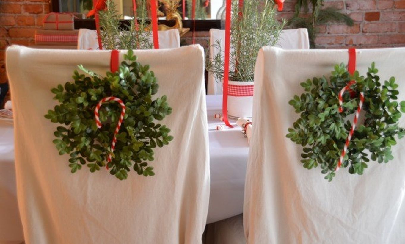 2back-of-the-chair-wreaths