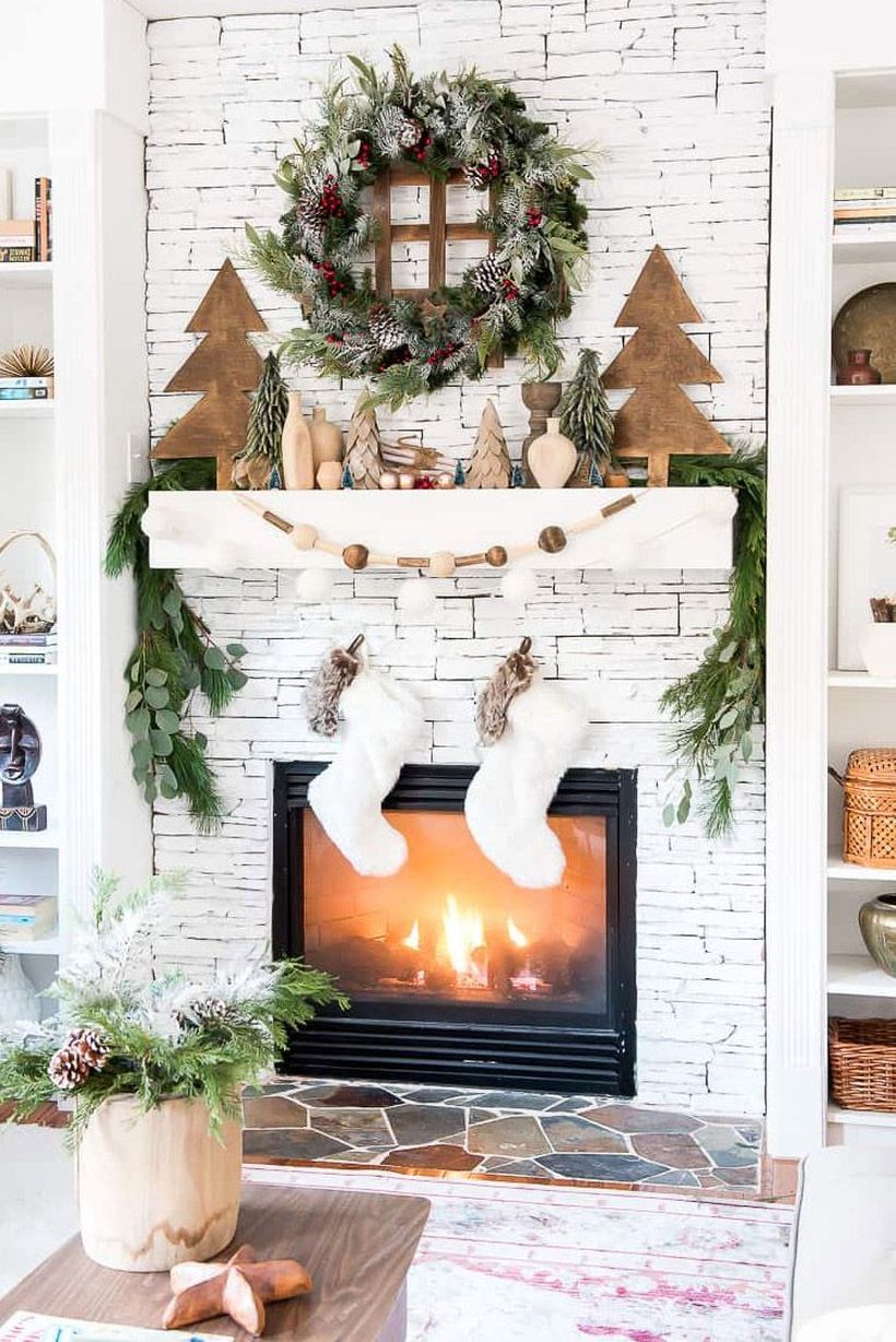 4christmas-mantel-decorations-rustic-woodland-1542125758