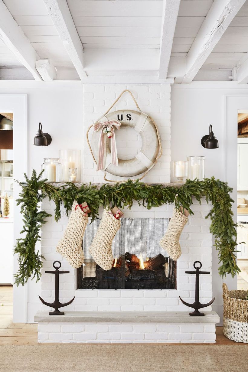 4christmas-mantel-nautical-1572386181