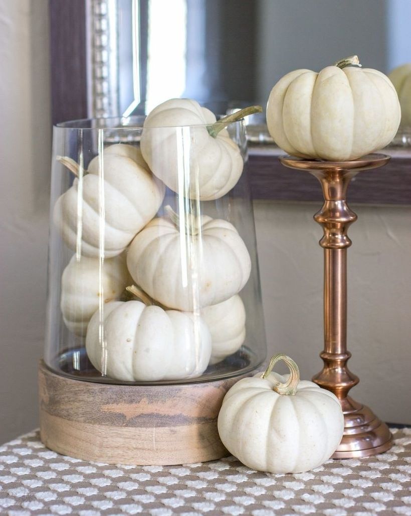 A-small-white-concrete-pumpkins-decoration-to-beautify-bathroom.