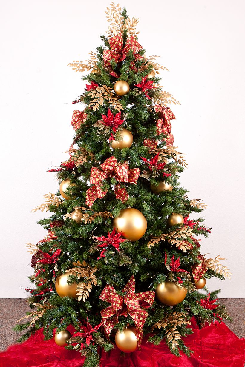 Gold-christmas-tree-decoration-ideas