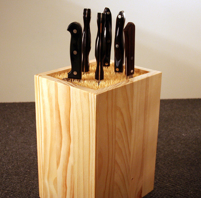 Diy-knife-racks-and-holder-to-make-your-kitchen-comfier