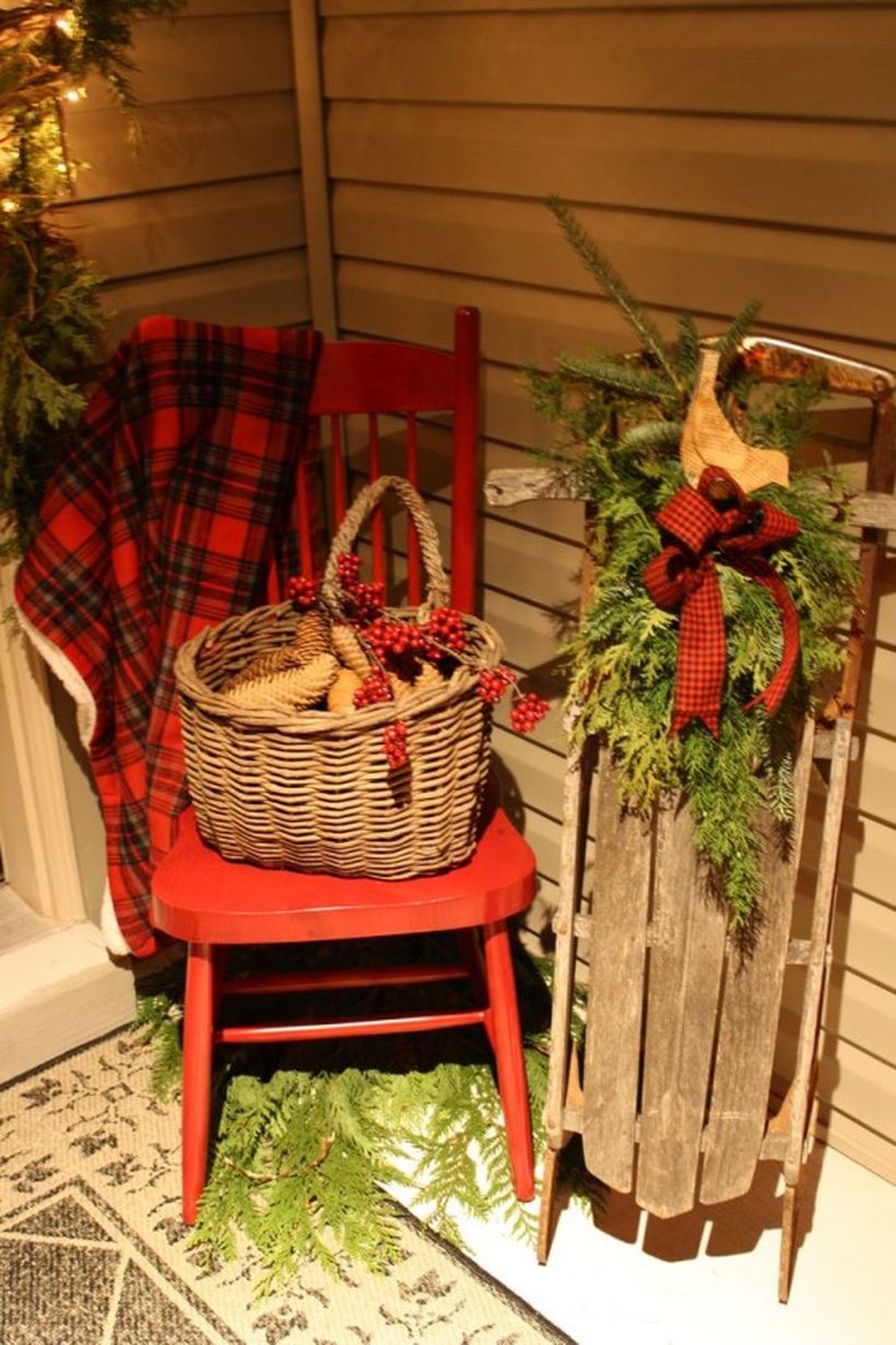 Fun-and-creative-sleigh-decor-ideas-for-christmas-13-554x831