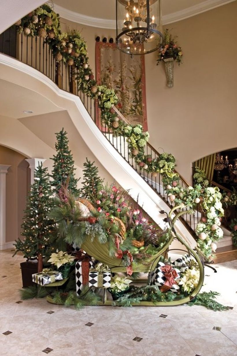 Fun-and-creative-sleigh-decor-ideas-for-christmas-14-554x832
