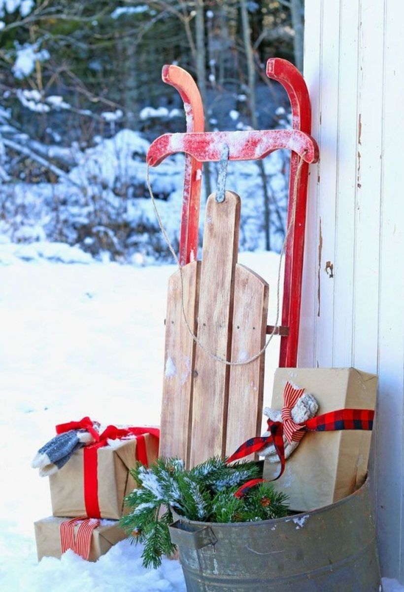 Fun-and-creative-sleigh-decor-ideas-for-christmas-21-554x875