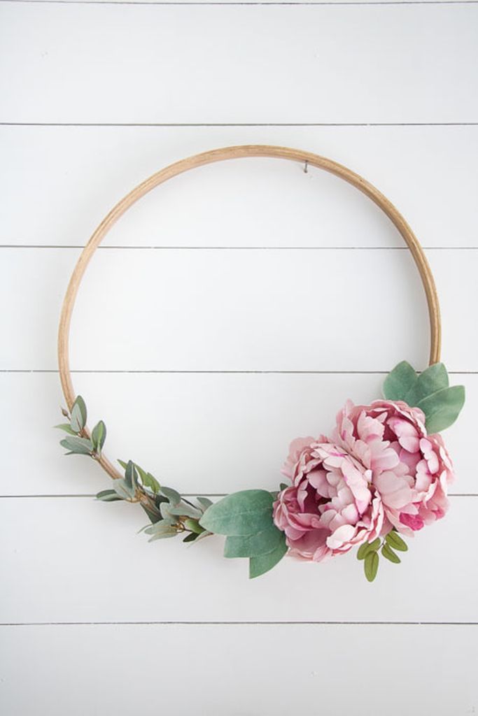 Hoop-wreath