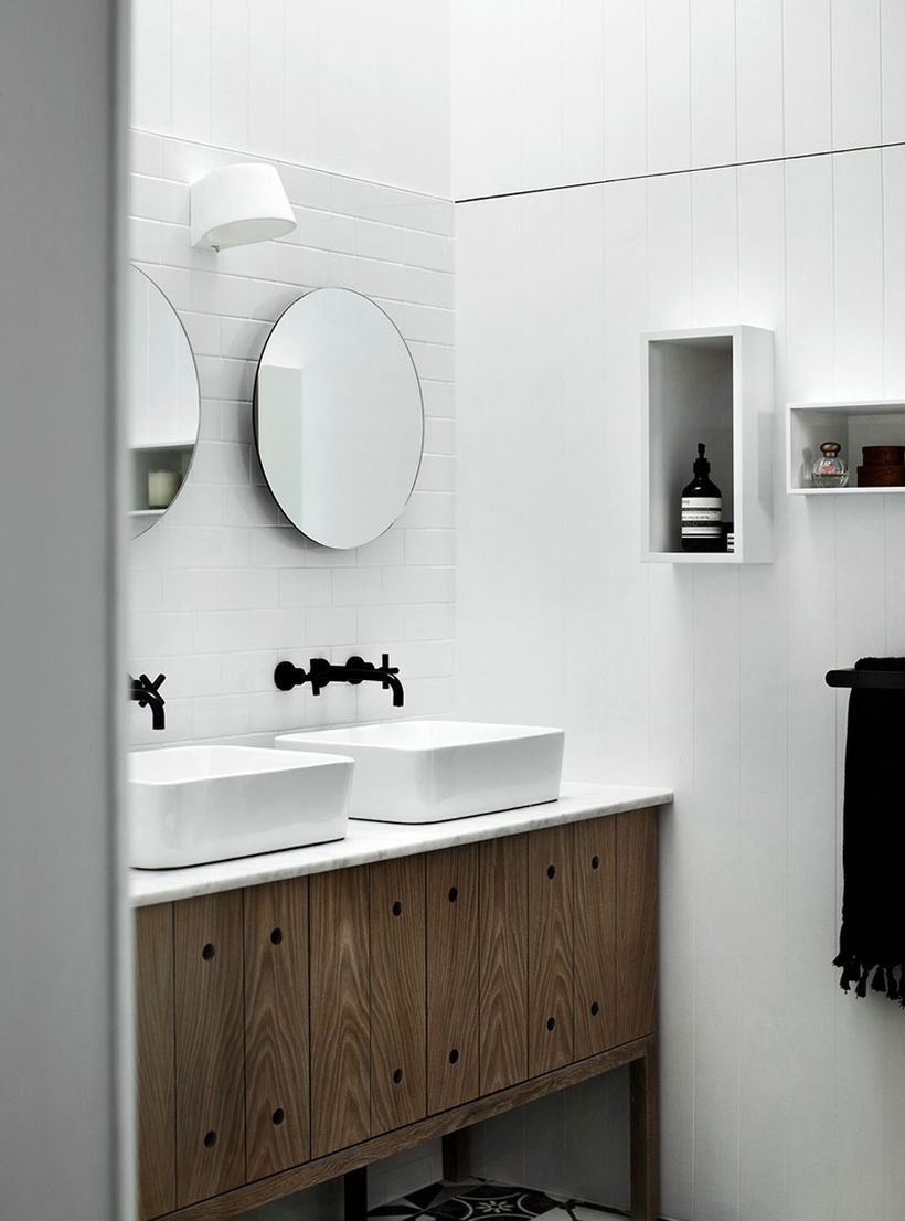 Round-bathroom-mirrors-011216-842-18