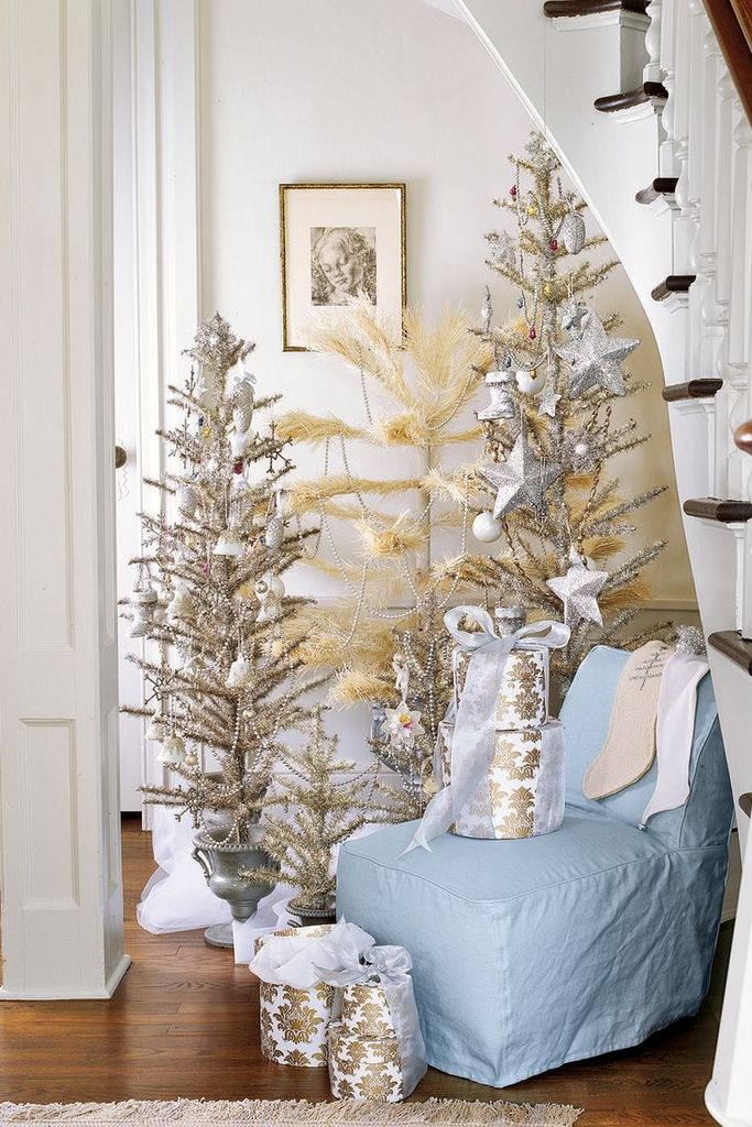 Tinsel tree