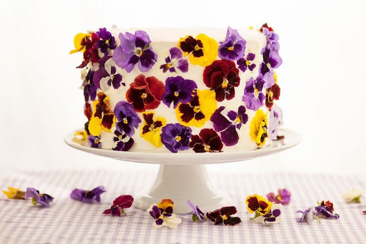 1-bedible-flower-cakes-10