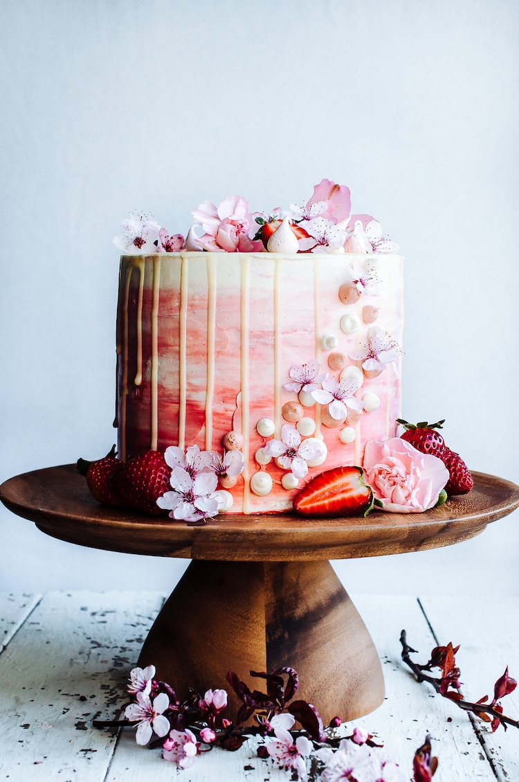 1-edible-flower-cakes-16