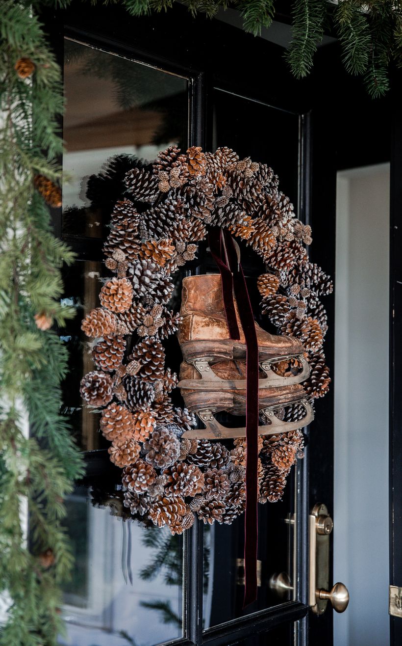 Farmhousechristmastourwithpineconesandvintagedecorabeautifulandsimplemodernfarmhousechristmashometourwithtonsofchristmasdecoratingideaschristmasdecorchristmasdecoratingfarmhouse