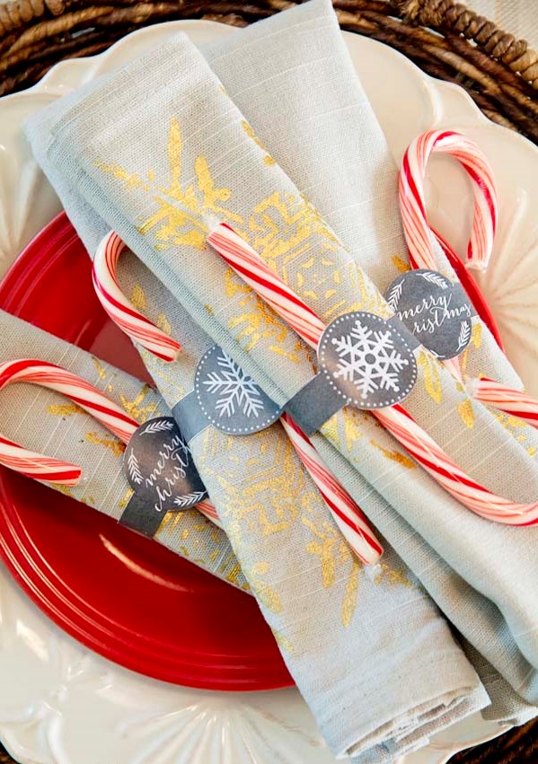 Christmas-napkin-folding-ideas-11