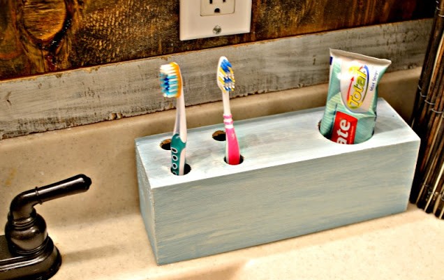 1-diy-toothbrush-holders-to-highlight-your-bathroom-decor-8-1