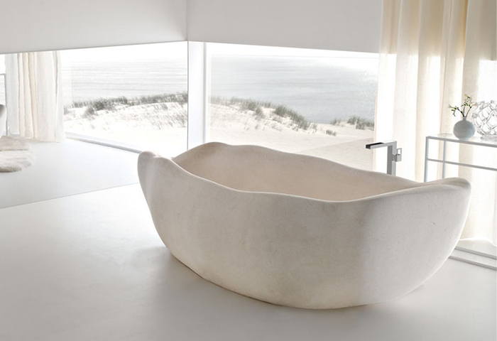 2-700x480-le-acque-tub-is-a-limited-edition-bathtub-designed-by-claudio-silvestrin-for-toscoquattro_-and-is-made-from-supai-stone-1