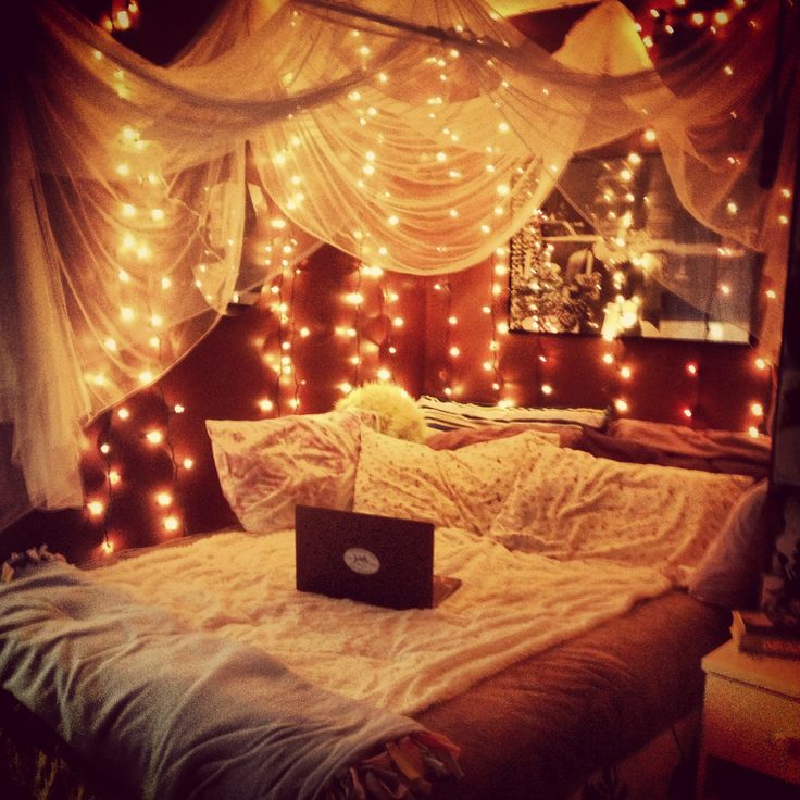 2-hang-string-lights-for-bedroom