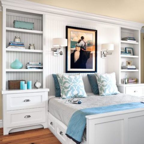 3-03-shelves-on-the-sides-of-the-bed
