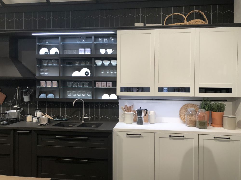 3-black-and-white-kitchen-cabinet-design