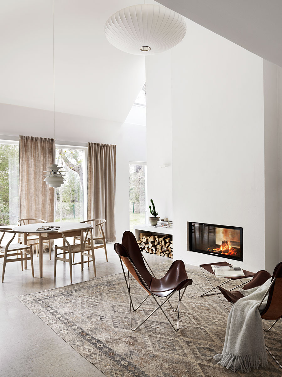 3-scandinavian-style-living-room-in-neutral-and-warm-color-scheme