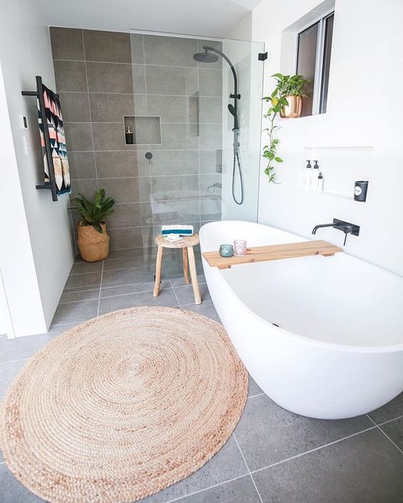 3-lounge-time-farmhouse-bathroom