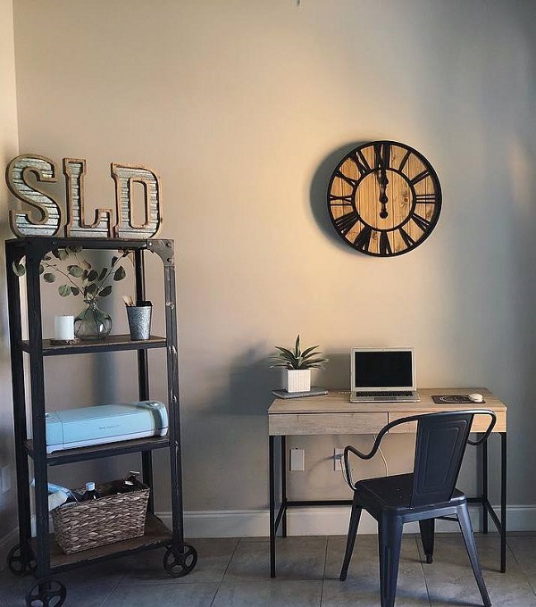 Farmhouse-home-office-wall-clock