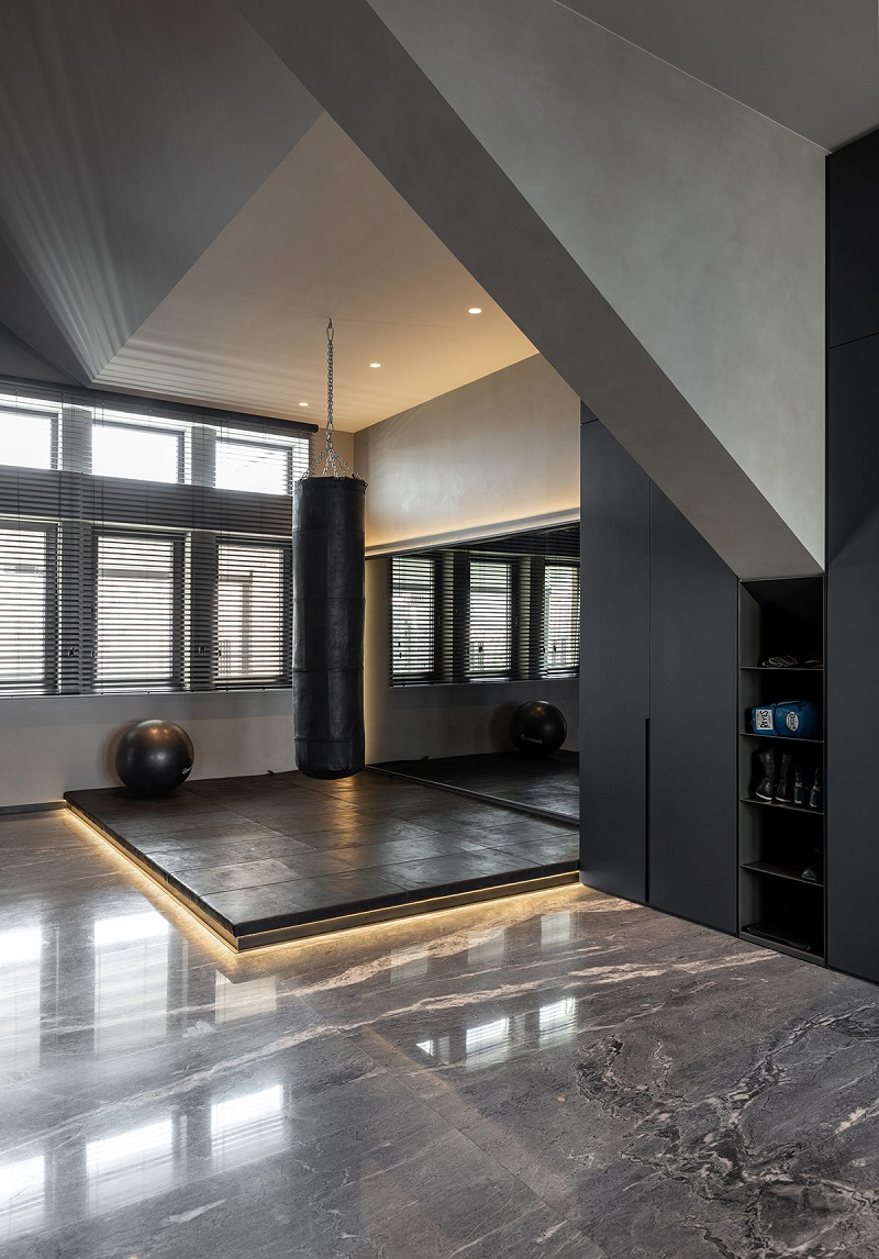 Fabulous bachelor apartment with a home gym that so masculine 4