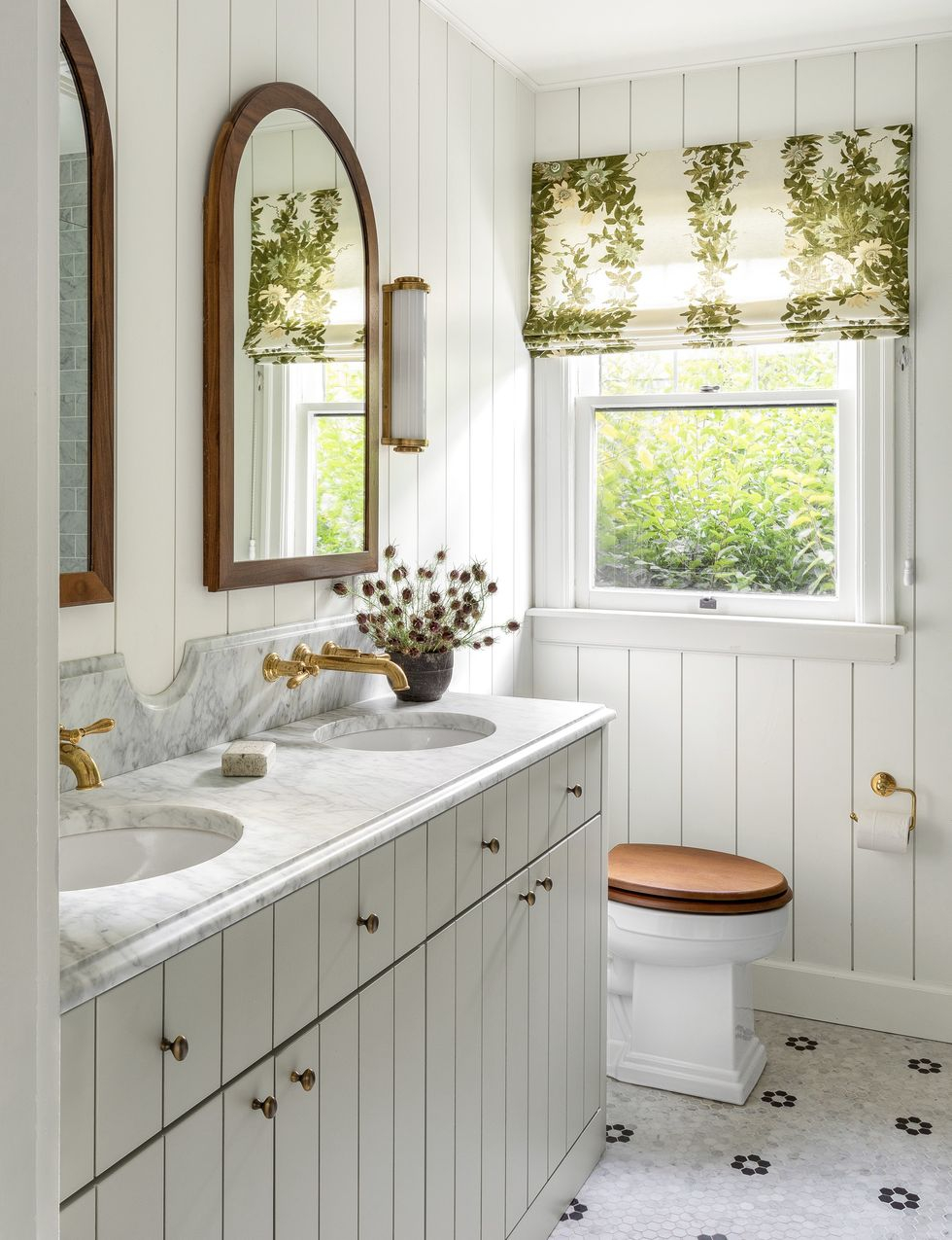 Light plant privacy Vitalizing Half Bathroom Ideas That Refreshing Your Half Space In A Right Way