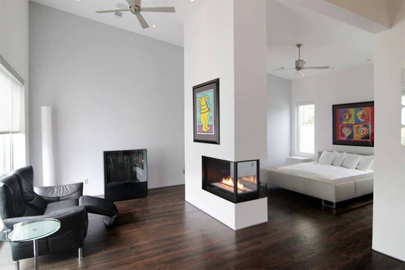 A neat modern bedroom