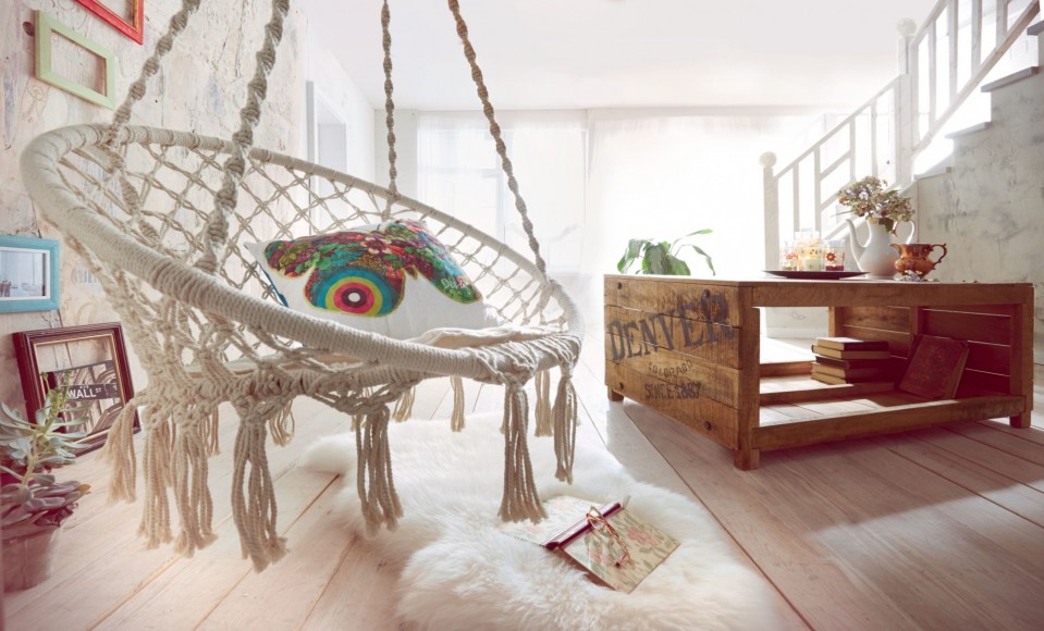 Macrame-hanging-chair