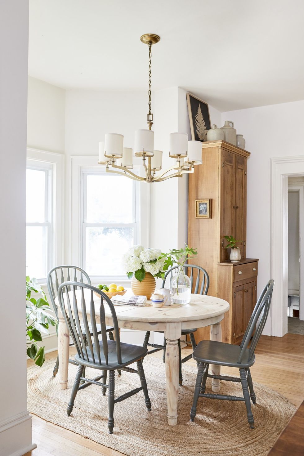 Dining-room-ideas-dark-chairs-1580493090