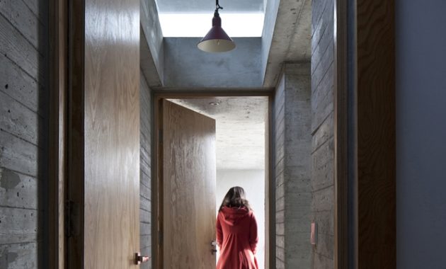 159437557512513_the_corridor_at_east_end_of_the_builiding_chengzhi_