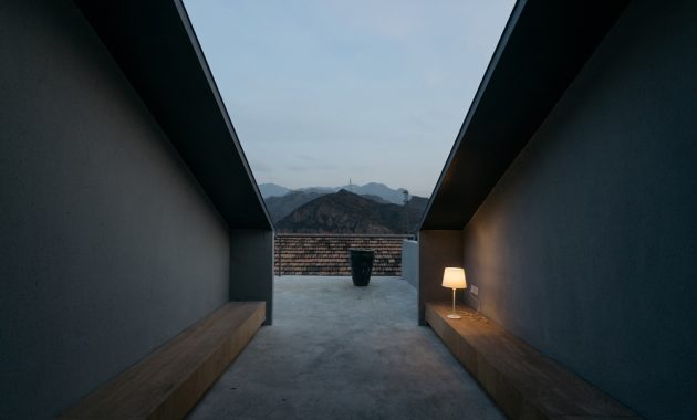 159437558574825_the_c_room_on_top_of_the_yard_zhuyumeng