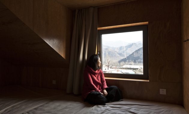 159437559550927_windows_in_the_loft_bedroom_chengzhi