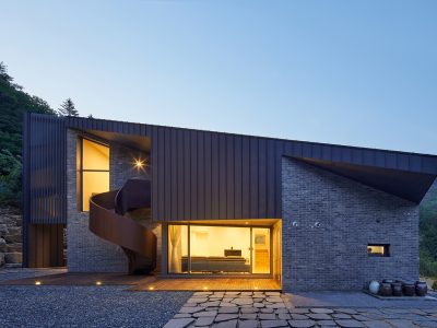 1594819233176studio_eon_slope_house-w03-1