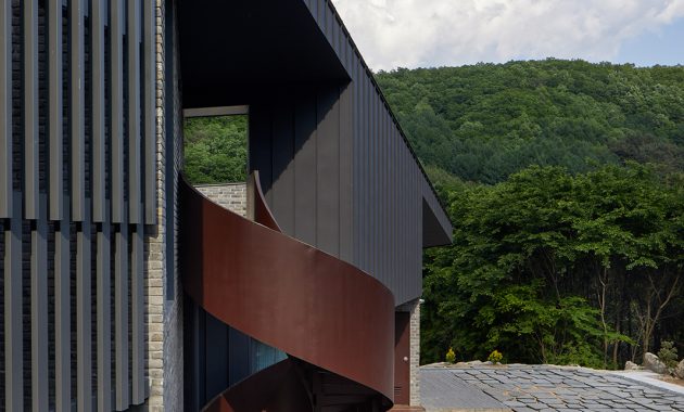 1594819233317studio_eon_slope_house-w04