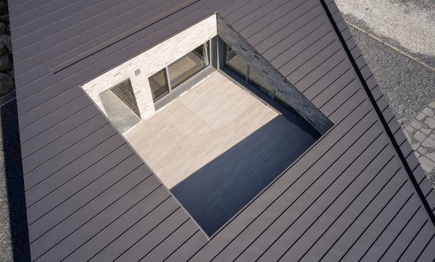 1594819237221studio_eon_slope_house-w11