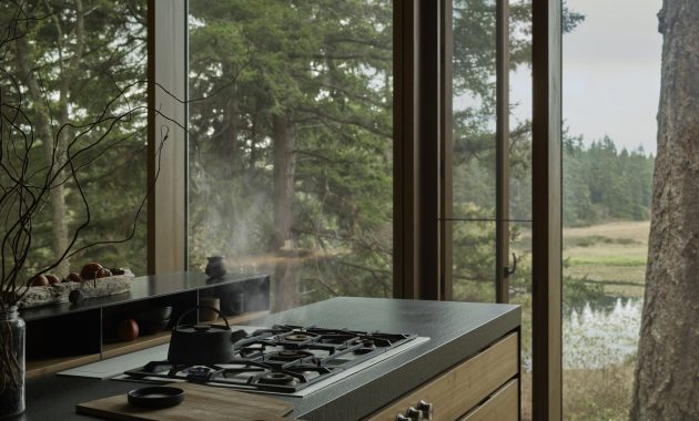 Whidbey_island_farmhouse_12-1